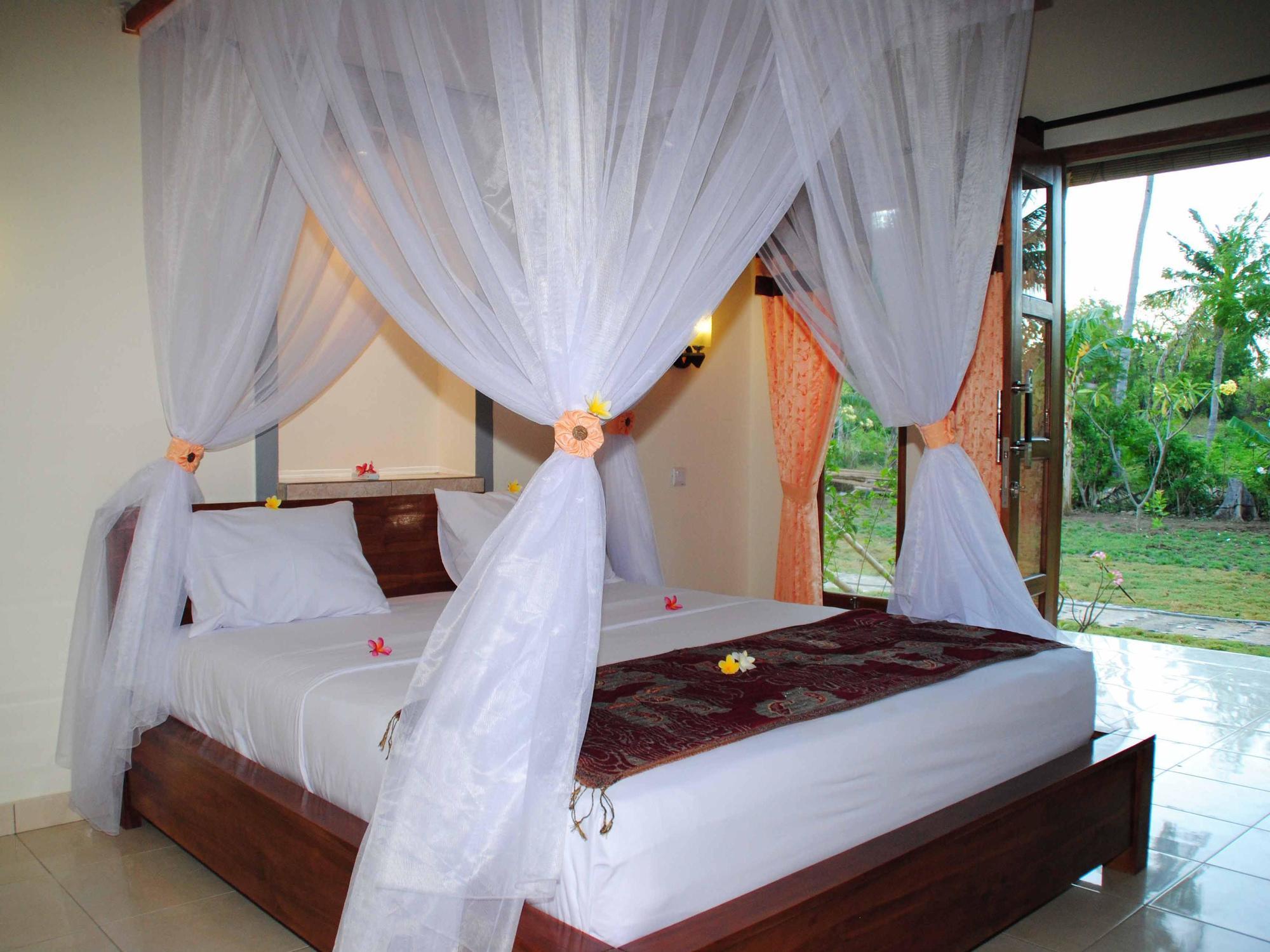 Tiara Homestay Pemuteran Exteriör bild