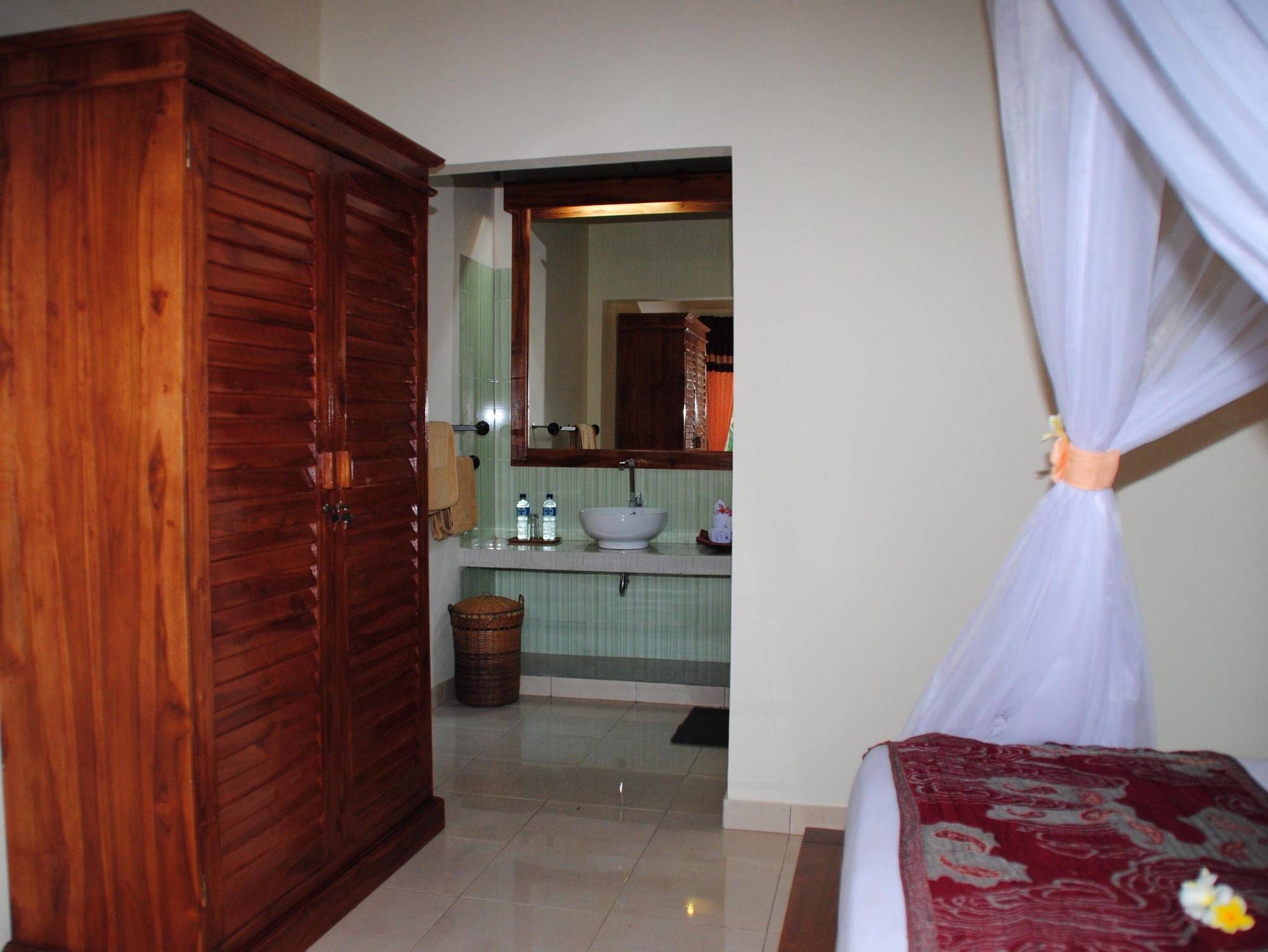 Tiara Homestay Pemuteran Exteriör bild