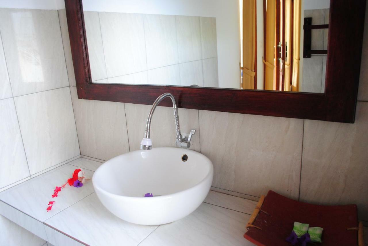 Tiara Homestay Pemuteran Exteriör bild