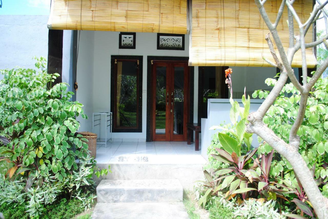 Tiara Homestay Pemuteran Exteriör bild